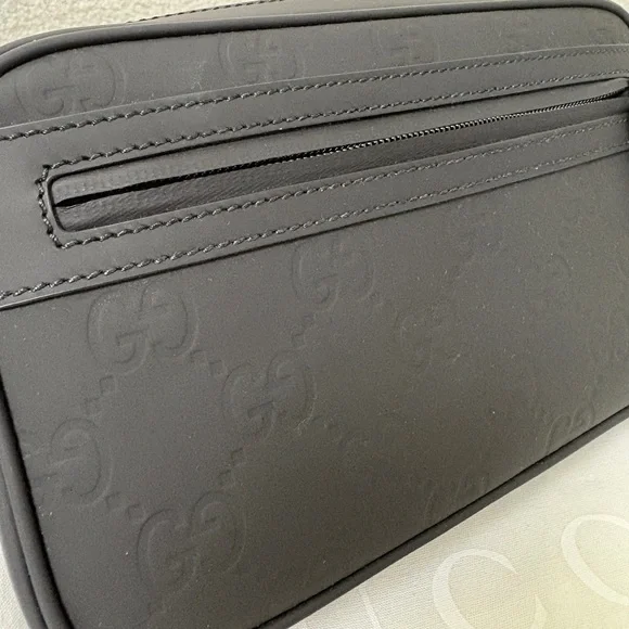 Gucci GG Belt Bag in Rubber-effect Leather NWT - Picture 4 of 9